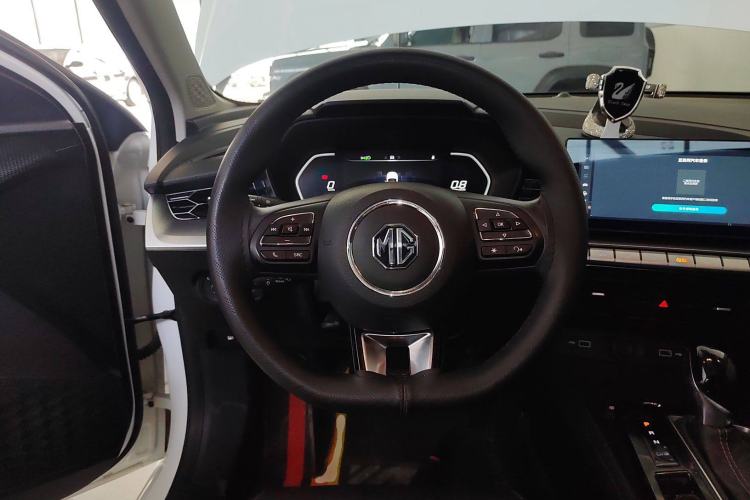 Used MG 5 2021 180 DVVT CVT Youth Luxury Edition
