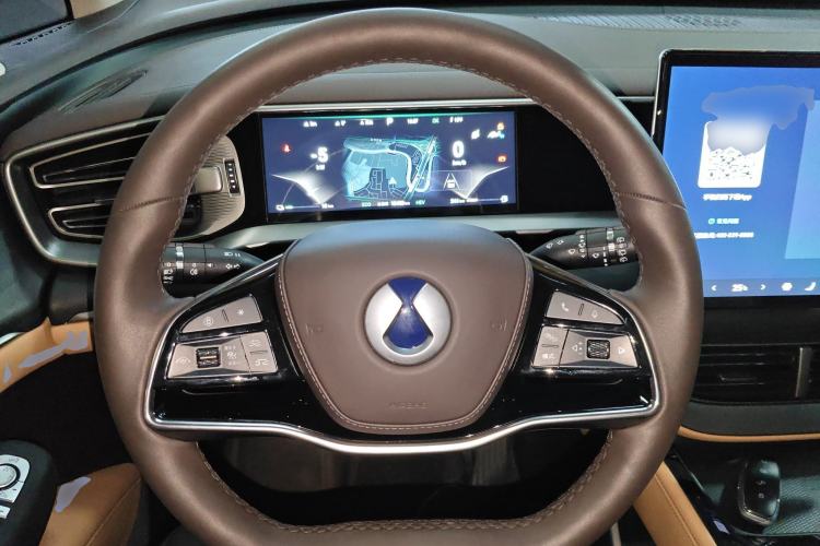 Used Denza D9 2024 DM-i 980 Four-Wheel Drive Flagship Model
