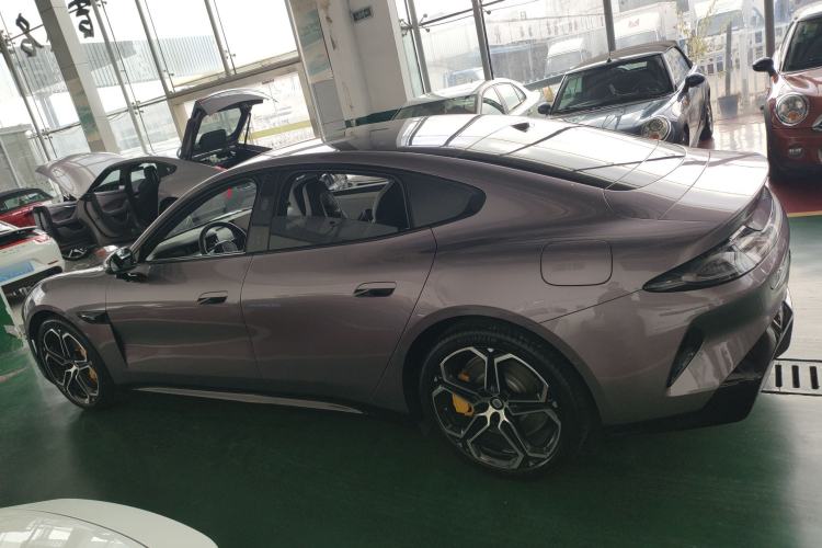 Used  SU7 2024 Rear-Drive Long-Range Intelligent Driving Version
