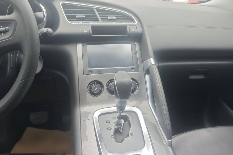 Used Peugeot 3008 2016 1.6THP Automatic Classic Edition
