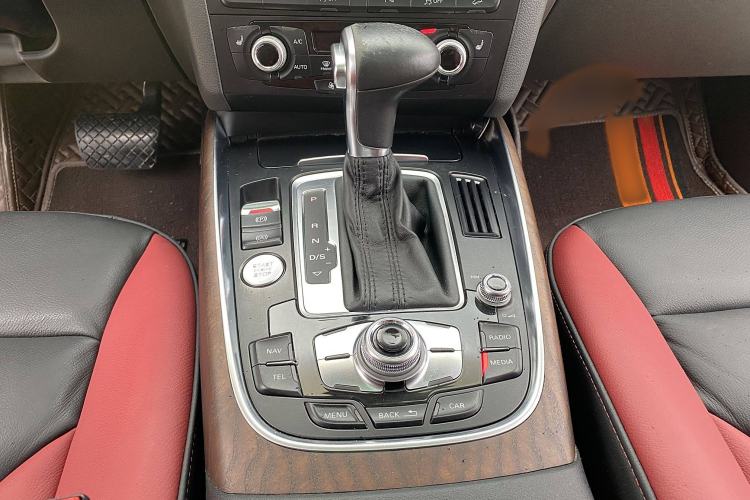 Used Audi Q5 2017 Plus 40 TFSI Comfort Model
