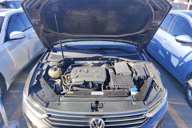 Used Volkswagen Magotan 2018 330TSI DSG Advanced Model
