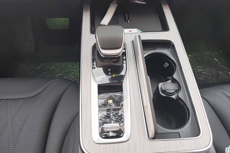 Used Hongqi HS5 2025 2.0T Two-Wheel Drive Flagship Pro Edition