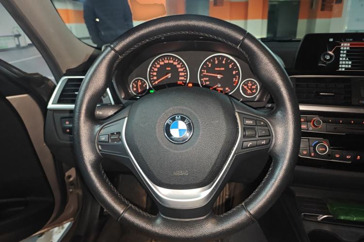 Used BMW 3 Series 2016 320Li Fashion Model
