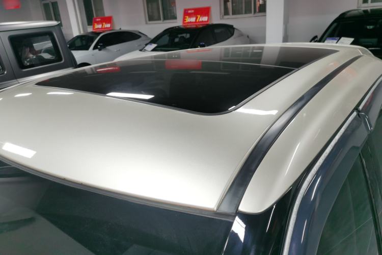 Used Honda UR-V 2017 240TURBO Two-Wheel Drive Luxury Edition China V
