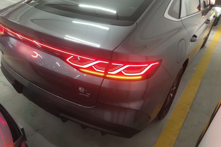 Used BYD Qin L 2025 DM-i Smart Drive 120KM Leading Model
