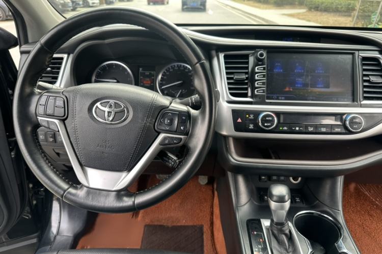 Used Toyota Highlander 2018 2.0T Four-Wheel Drive Luxury Version 7 Seats China VI Standard
