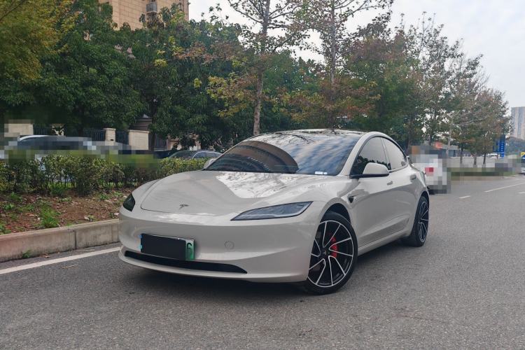 Used Tesla Model 3 2023 Long-Range All-Wheel-Drive Version
