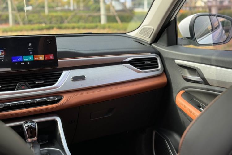 Used Geely Auto Vision X6 2020 1.4T CVT Luxury Edition
