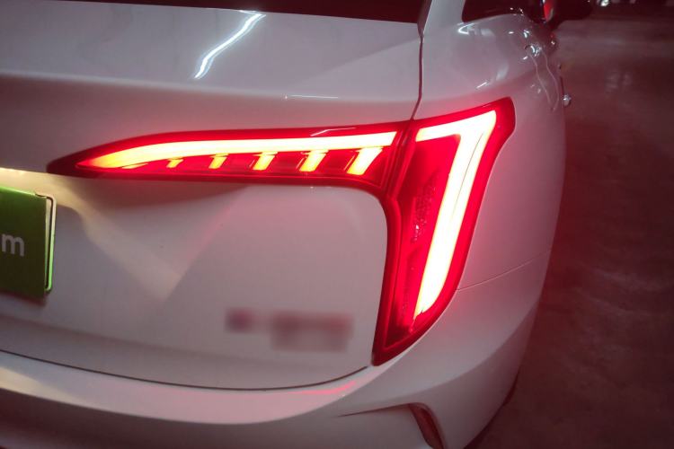 Used Hongqi E-QM5 2024 610 km PLUS
