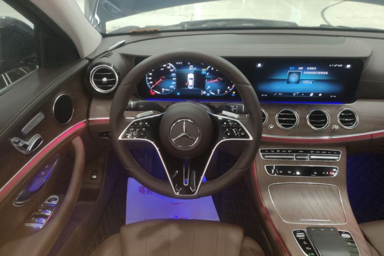 Used Mercedes-Benz E-Class 2023 Facelift E 260 L
