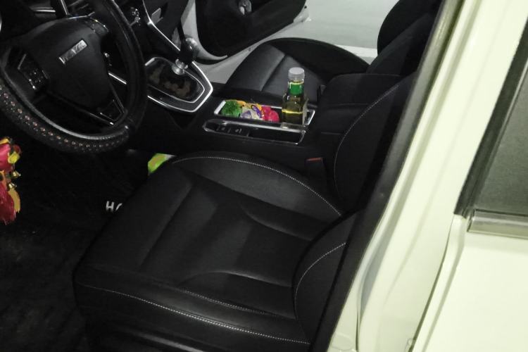 Used Haval M6 2021 PLUS 1.5T Manual Luxury Smart Connectivity Model