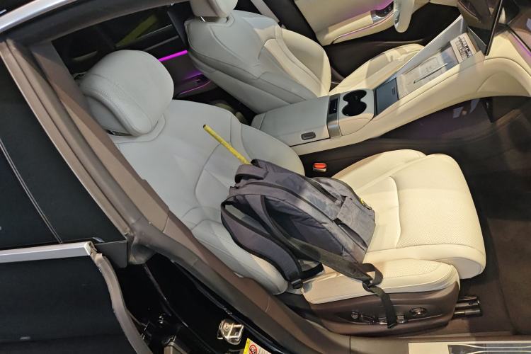 Used Denza Z9 2024 1100 km All-Wheel-Drive Ultra Version