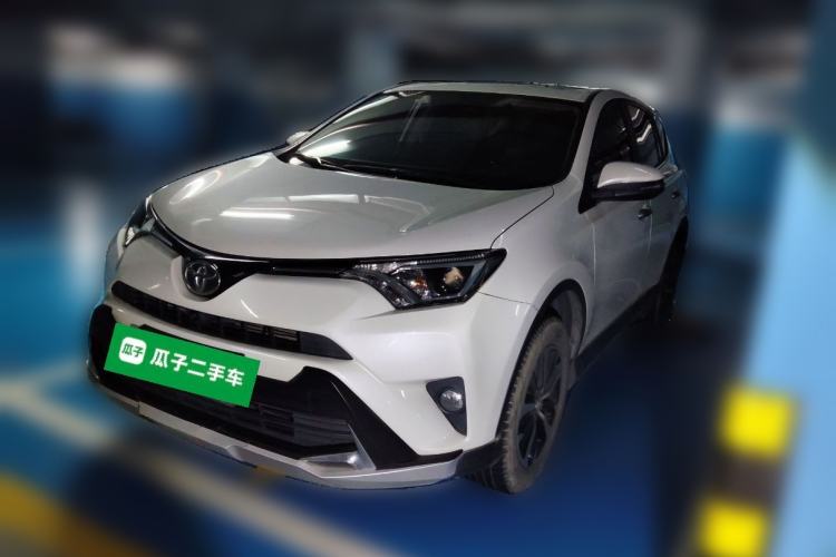Used Toyota RAV4 2016 2.0L CVT Two-Wheel Drive Fashion Edition China V Standard