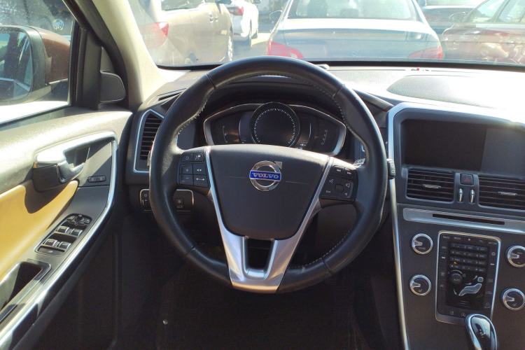 Used Volvo XC60 2016 T5 AWD Zhiyuan Edition
