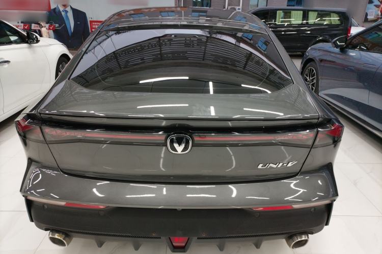 Used Changan UNI-V 2022 1.5T Prestige Version
