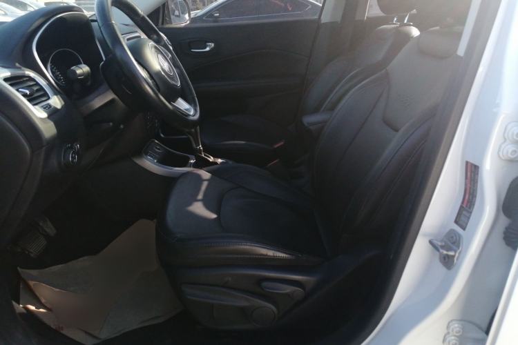 Used  Compass 2017 200T Automatic Family Edition
