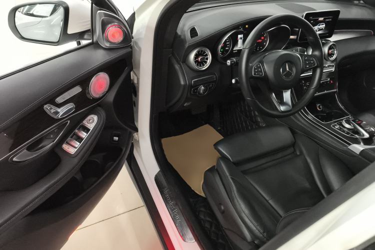 Used Mercedes-Benz GLC 2018 GLC 260 4MATIC Dynamic Edition
