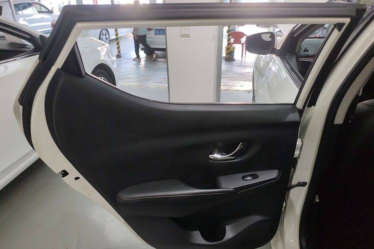 Used Nissan Lannia 2016 1.6L CVT Smart Cool Edition
