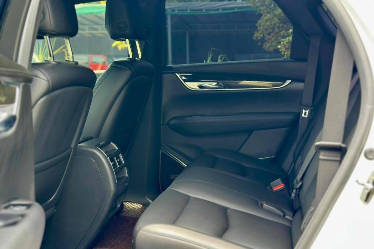 Used Cadillac XT5 2018 25T Tech Model
