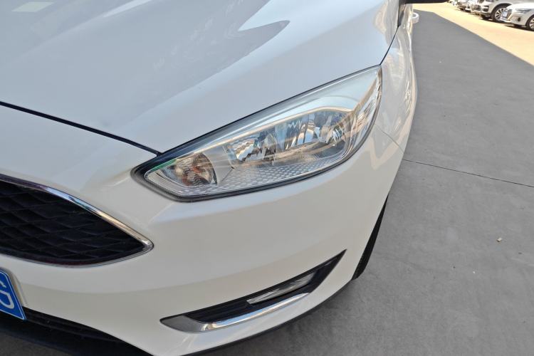 Used Ford Focus 2015 Hatchback 1.6L Automatic Fashion Edition
