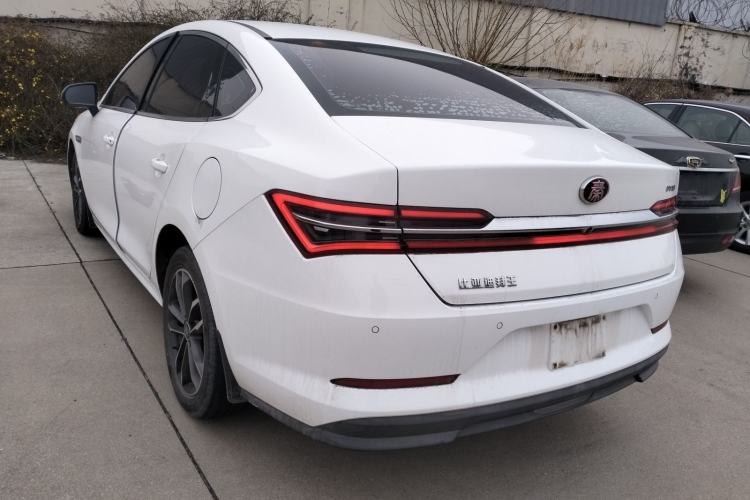 Used BYD Qin Pro 2019 Super Edition 1.5TI Automatic Smart Connect Enjoyment Model China VI Standard