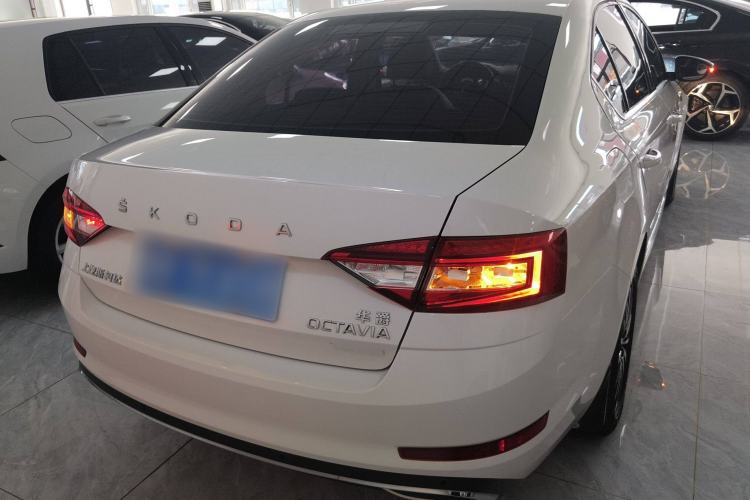 Used Skoda Octavia 2019 TSI230 DSG SmartDrive Luxury Edition China VI

