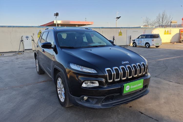 Used Jeep Cherokee 2016 2.0L Superior Edition
