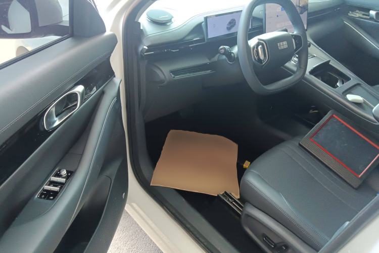 Used  E5 2024 530km Long-Range Version
