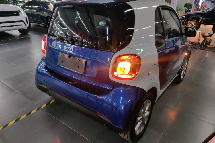 Used  fortwo 2018 1.0L 52kW Hardtop Dynamic Version China V
