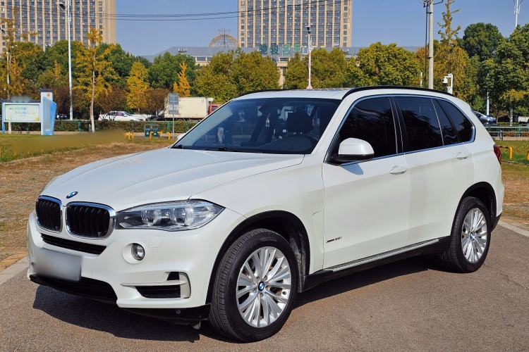Used BMW X5 2015 xDrive28i
