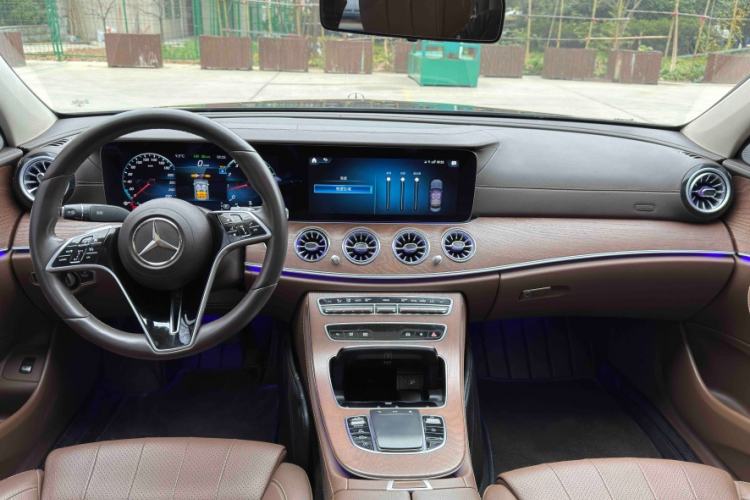 Used Mercedes-Benz E-Class 2023 E 260 L
