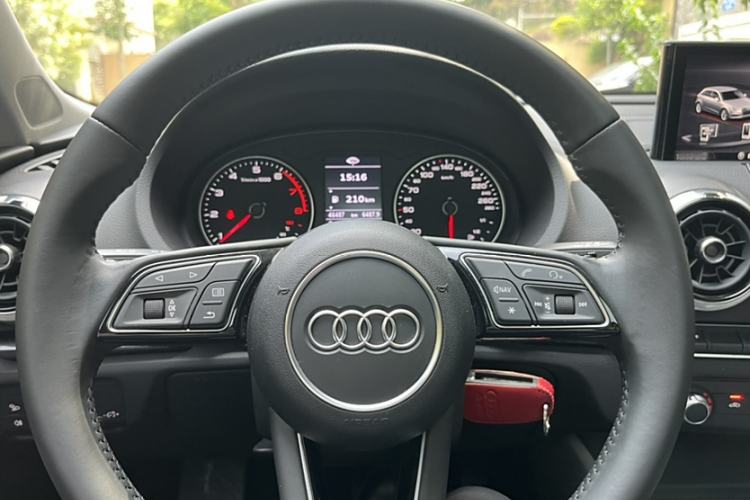 Used Audi A3 2018 30th Anniversary Edition Sportback 35 TFSI Fashion Model
