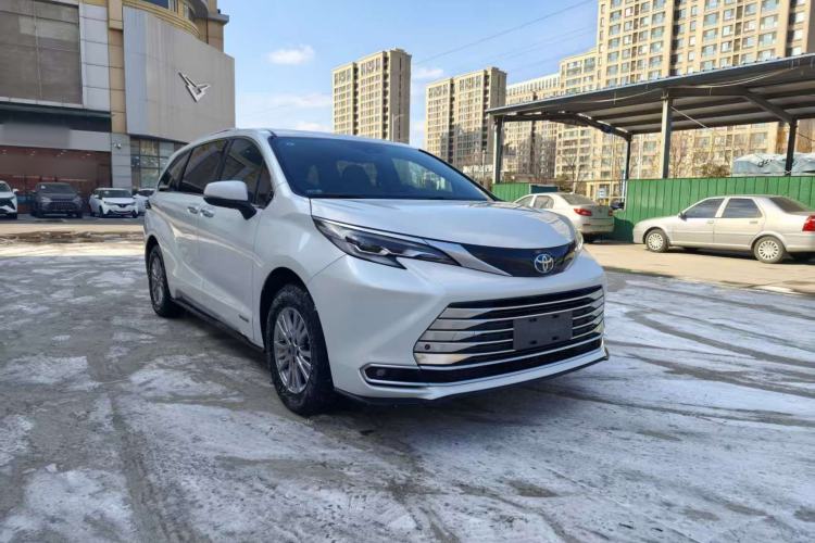 Used Toyota Sienna 2021 2.5L Hybrid Premium Edition