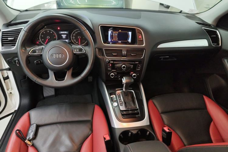 Used Audi Q5 2017 Plus 40 TFSI Technology Model