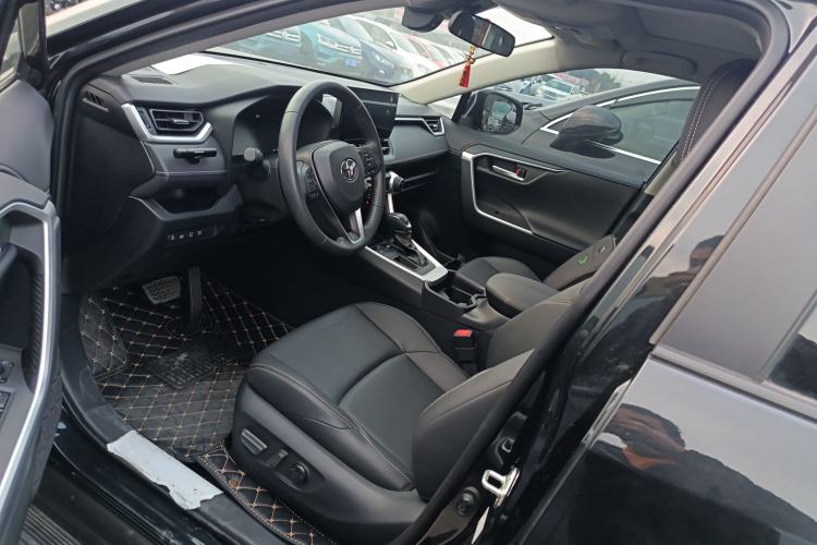 Used Toyota Wildlander 2023 2.0L CVT Two-Wheel Drive Luxury PLUS Edition
