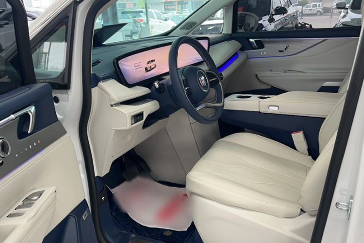 Used Buick GL8 New Energy 2024 Lu Zun Luxury Edition 7-Seater
