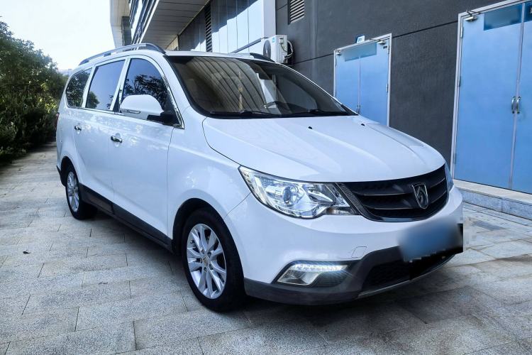Used Baojun 730 2014 1.5L Manual Luxury Navigation ESP Version 7 Seats

