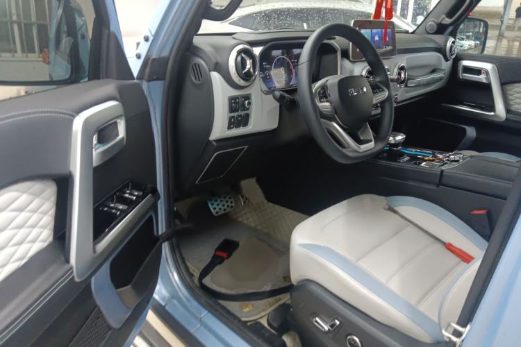 Used Beijing Auto BJ40 2023 2.0D Automatic Four-Wheel Drive Blade Hero Edition Adventurer Type
