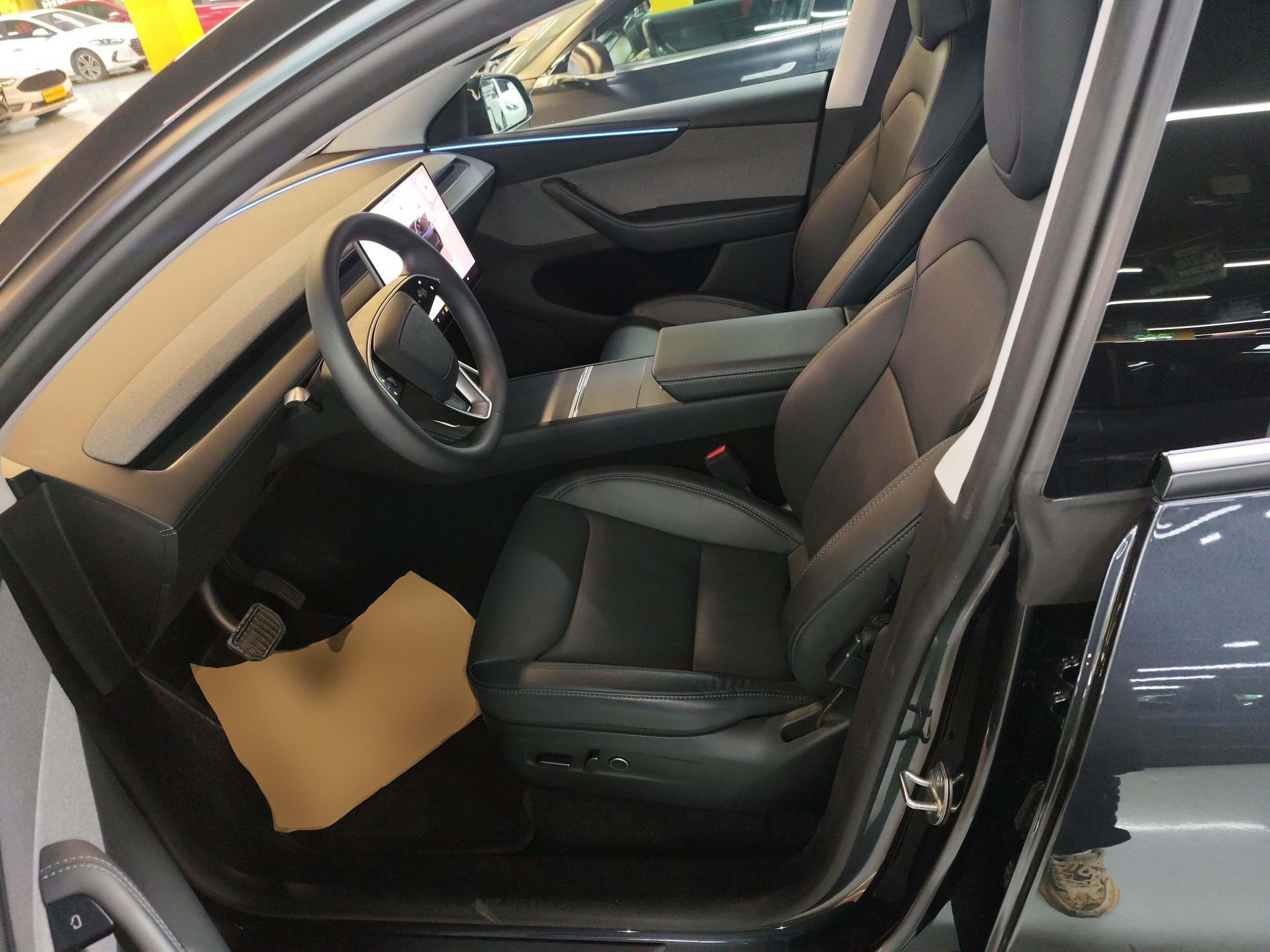 Переднее сиденье в автомобиле