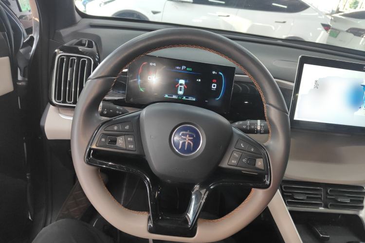 Used BYD Song Pro New Energy 2024 HONOR Edition DM-i 71KM Navigation Model
