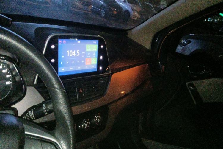 Used Baojun 310W 2017 1.5L Manual Fashion Model China V
