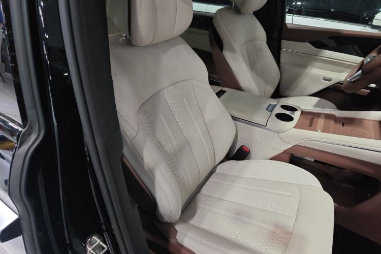 Used BYD Xia 2025 DM-i 1.5T 100km Supreme Edition
