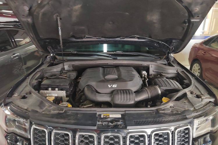 Used  Grand Cherokee 2016 3.0L Comfort Navigation Edition
