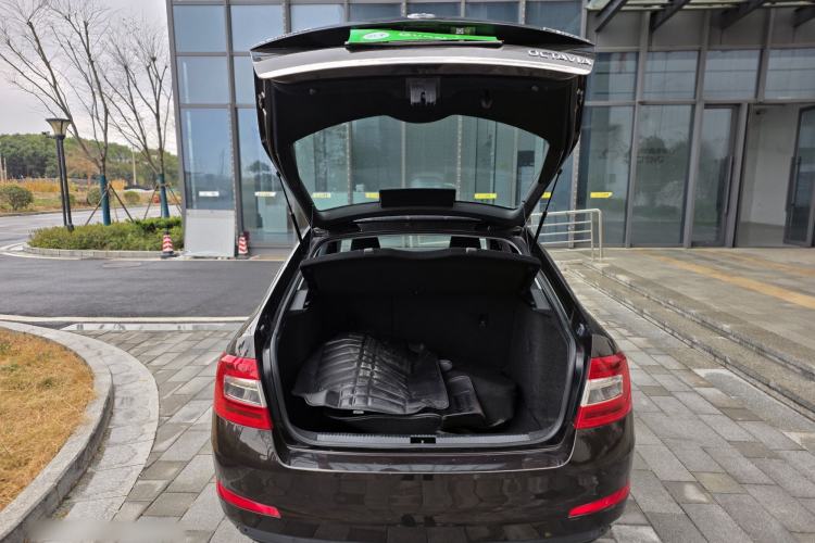 Used Skoda Octavia 2017 Classic Model 1.6L Automatic Comfort Edition