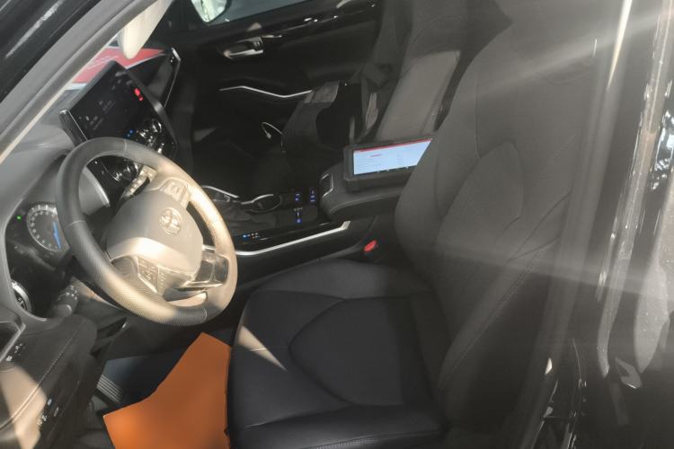 Used Toyota Highlander 2022 Dual-Engine 2.5L Four-Wheel Drive Prestige Version 7 Seats