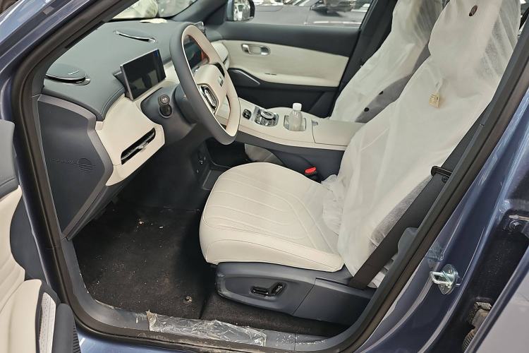 Used  Galaxy Xingjian 7 EM-i 2025 120km Launch+ Version
