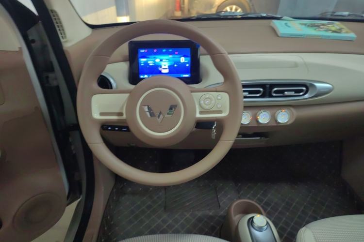 Used Wuling Hongguang MINIEV 2025 Four-Door Version Advanced Edition
