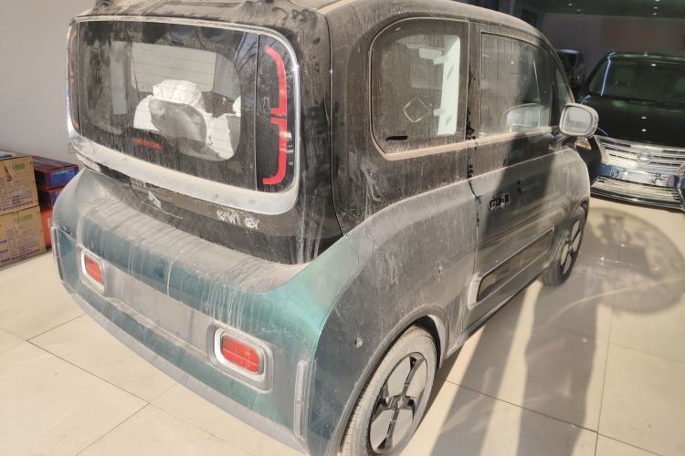 Used Baojun KiWi EV 2023 Edition Strawberry Bear Limited Edition Lithium Iron Phosphate