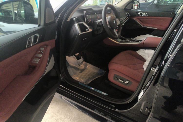 Used BMW X5 2023 xDrive 30Li Luxury M Sport Night Edition Package
